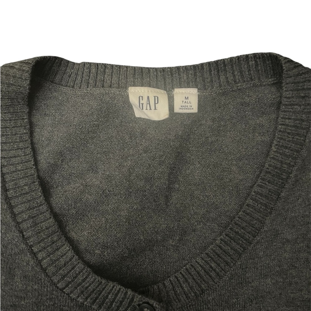 Button-Up Cardigan - Picture 4 of 4